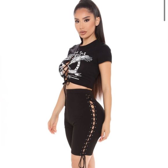 Fashion Nova tied up in your words biker short - Picture 1 of 14